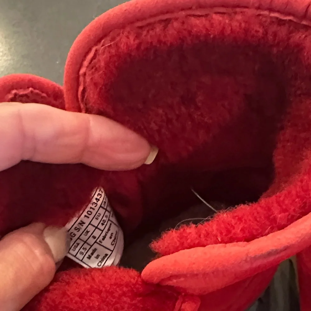 UGG Red Ankle Boots - Picture 4 of 7